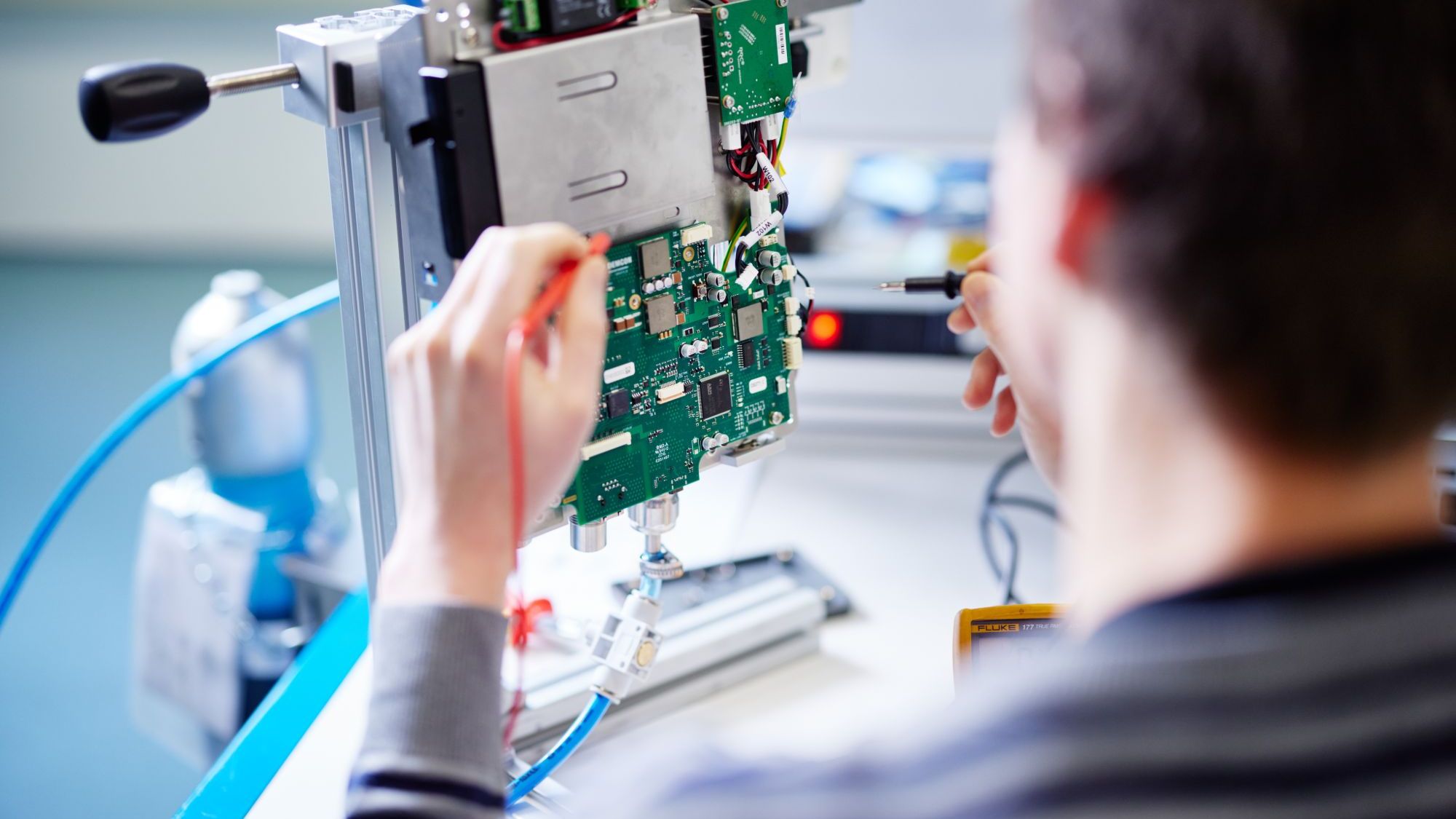 Thales_header_eluxis-website