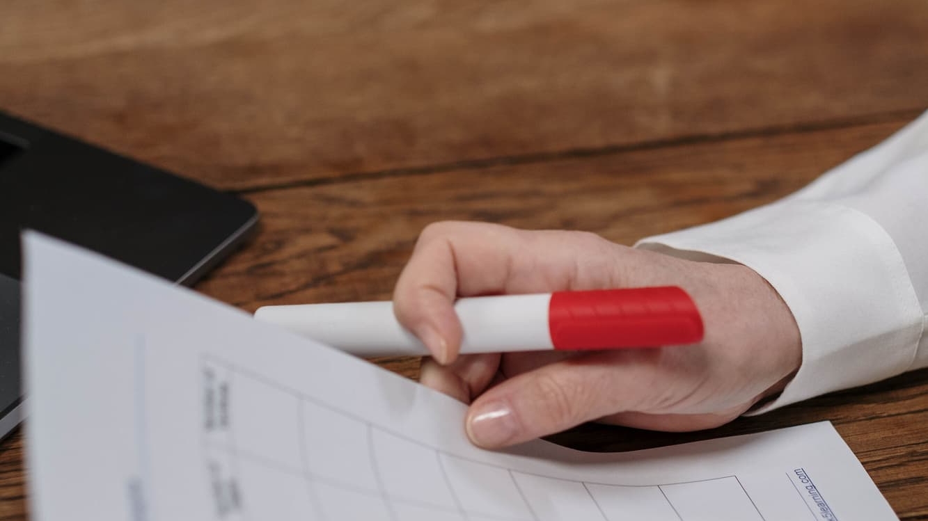 eluxis-documents-on-table